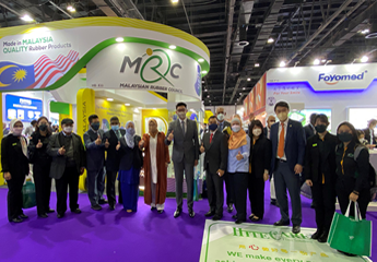 Minister of Plantation Industries and Commodities Malaysia, YB Datuk Hajah Zuraidah Kamaruddin visited MRC Malaysia Pavilion at Arab Health 2022